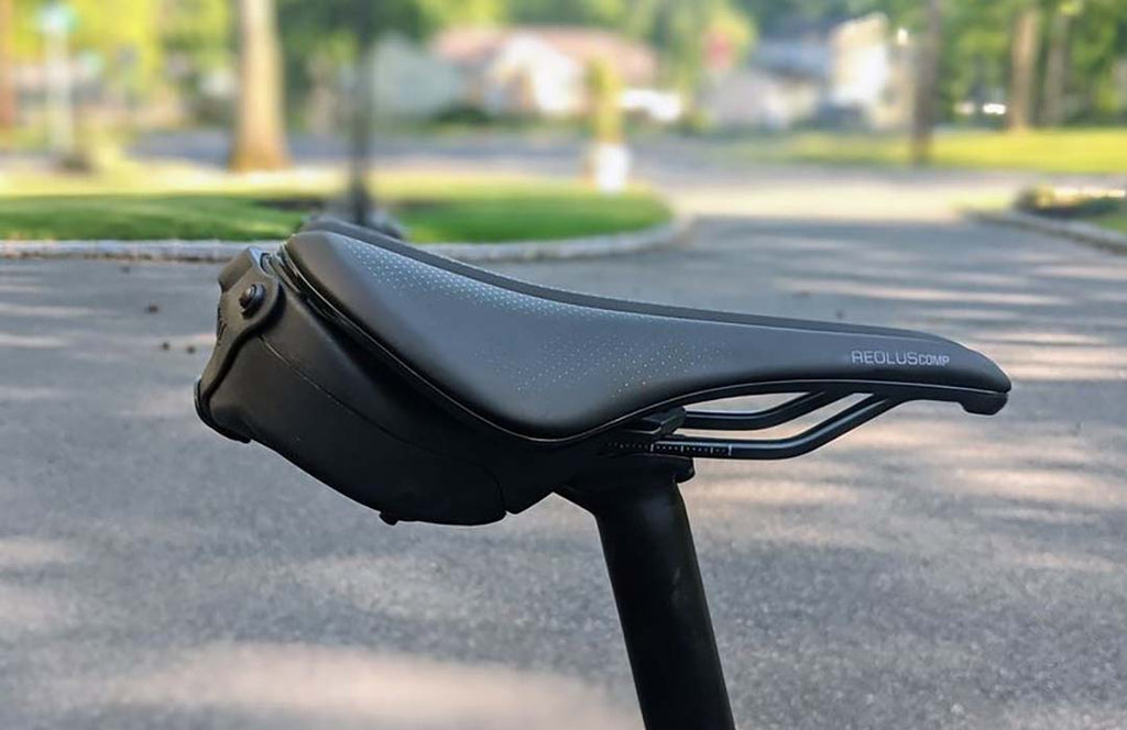 6/ How to fit the Aeroclam bike saddle bag to your saddle